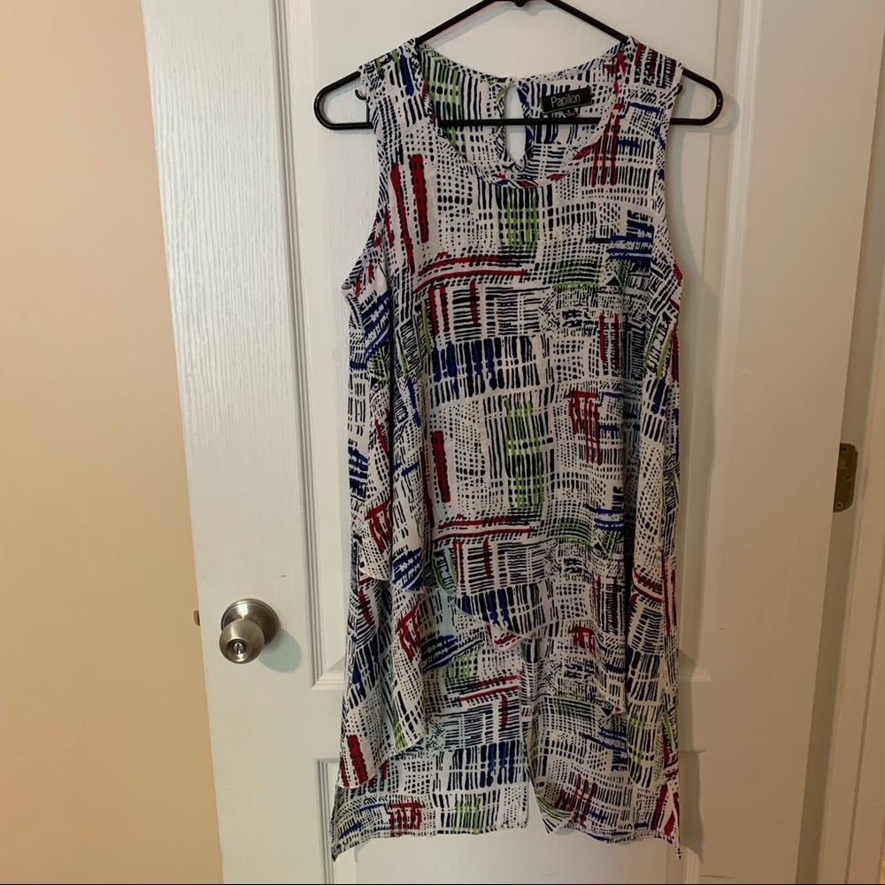 Papillon Abstract Patterned High-Low Tank Top Blouse